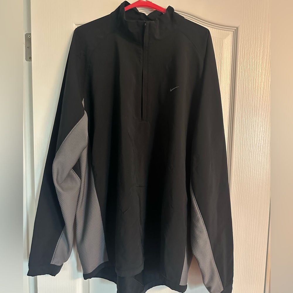 Nike Men's Black and Gray Golf Performance Jacket